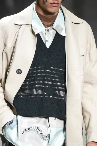 Look 61